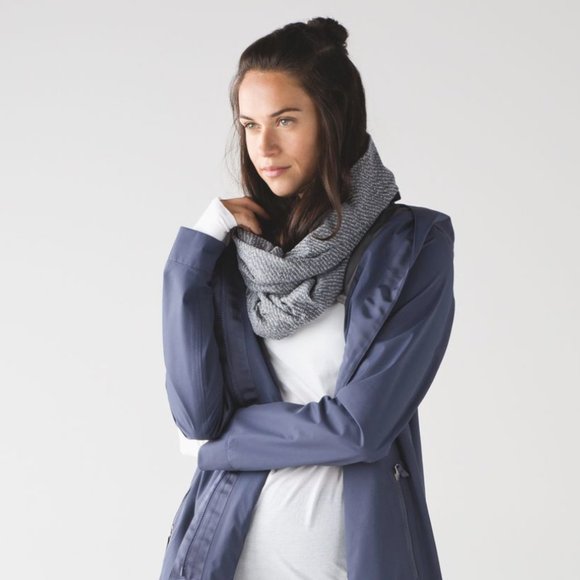 Lululemon Vinyasa Wrap Scarf snap button shawl - Picture 9 of 13